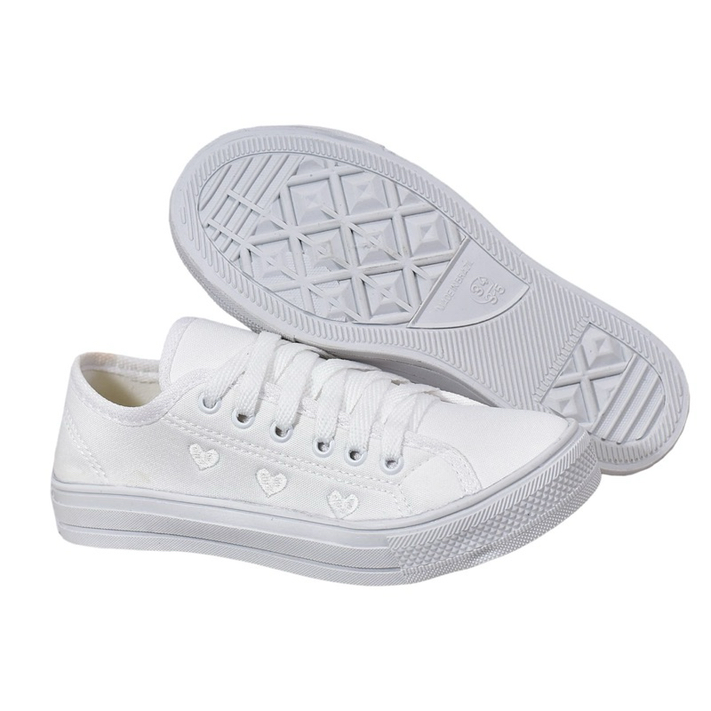 Tênis Feminino Casual com Detalhe de Coração