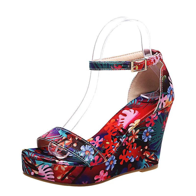 Sandália Plataforma Feminina Floral GraceStep - Teus Pulos